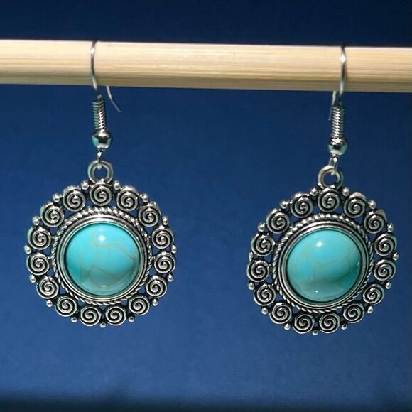 BAF “Darling Dangles” 1 1/4” Turquoise & Silver Earrings - Picture 4 of 7